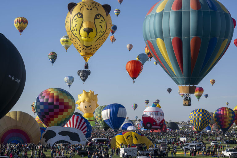 International fiesta fills New Mexico’s sky with colorful hot air