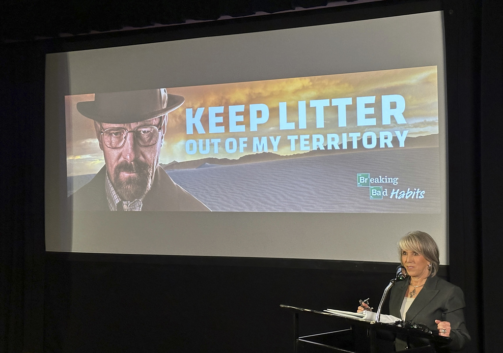‘Breaking Bad’ star appears in ad campaign against littering in New Mexico ‘Breaking Bad’ star appears in ad campaign against littering in New Mexico