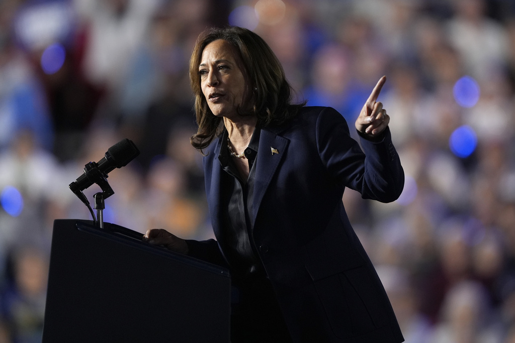 Harris and Trump target Michigan as both parties try to shore up ‘blue