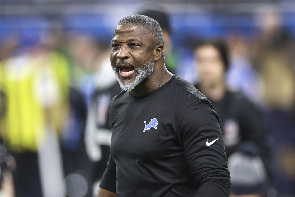 Lions defensive coordinator Aaron Glenn agrees to terms with Jets to be head coach, AP source says Lions defensive coordinator Aaron Glenn agrees to terms with Jets to be head coach, AP source says
