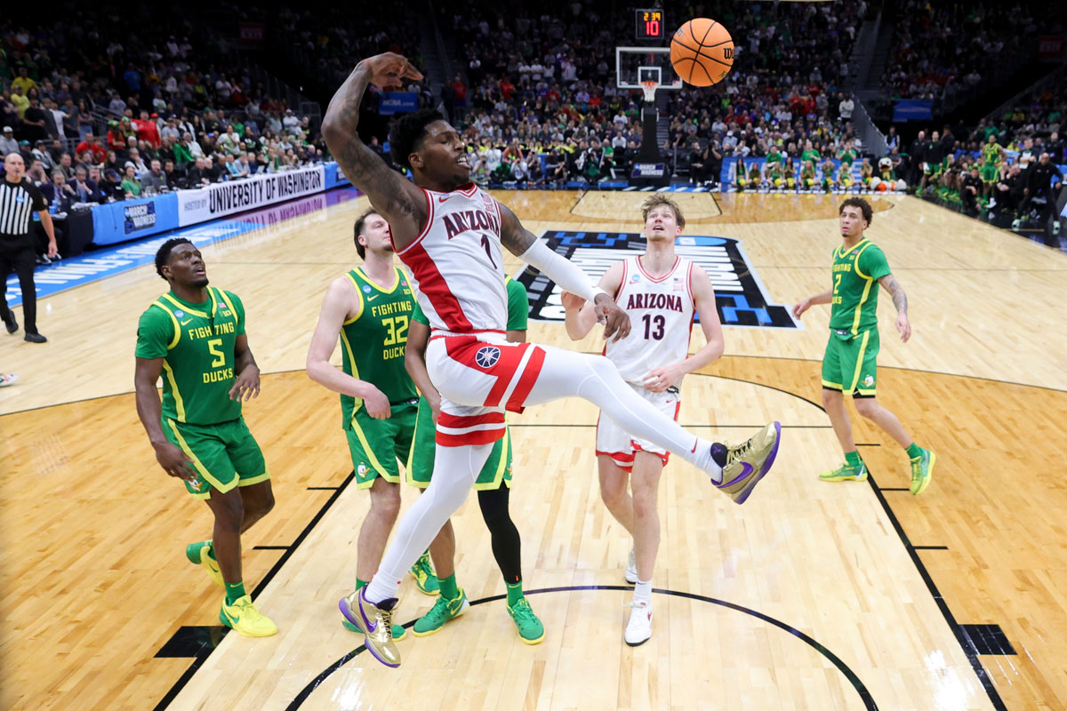 Caleb Love leads Arizona past Oregon 87-83 to set up a showdown with Duke in March Madness Caleb Love leads Arizona past Oregon 87-83 to set up a showdown with Duke in March Madness