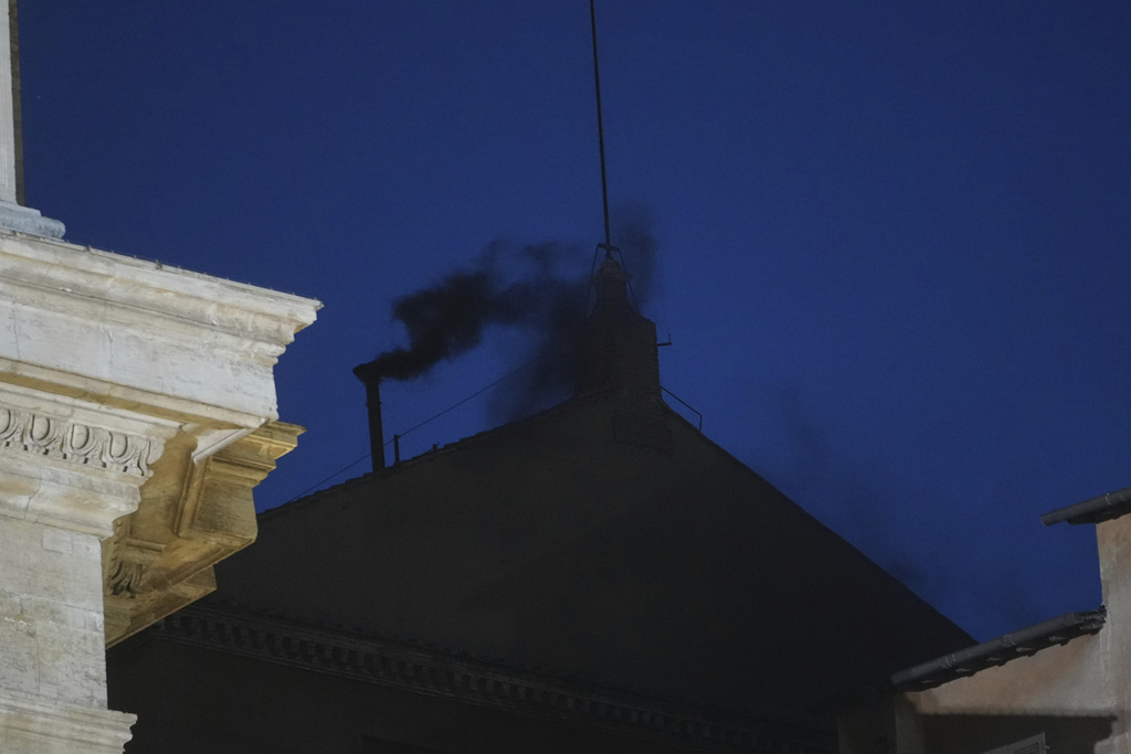 Black smoke pours from Sistine Chapel chimney, indicating no pope was elected as conclave opens Black smoke pours from Sistine Chapel chimney, indicating no pope was elected as conclave opens