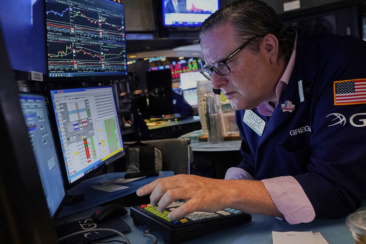 Wall Street is mixed amid Trump’s new tariff deadlines Wall Street is mixed amid Trump’s new tariff deadlines