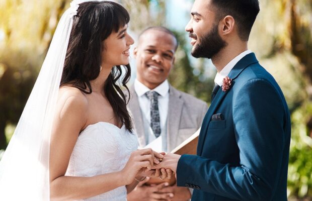 How much does the average wedding cost, according to data?
