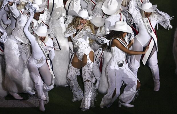 Beyoncé wins first Emmy, for ‘Beyoncé Bowl’ halftime show Beyoncé wins first Emmy, for ‘Beyoncé Bowl’ halftime show