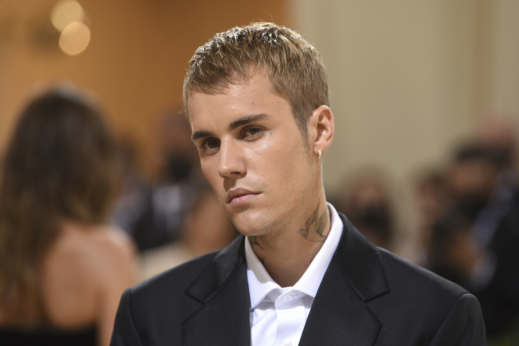 Justin Bieber announces ‘Swag ll’ will arrive Friday Justin Bieber announces ‘Swag ll’ will arrive Friday