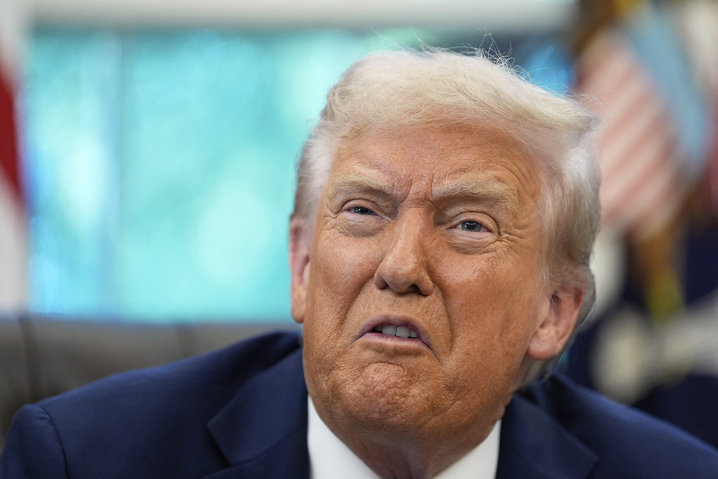 Trump ramps up retribution campaign with push for Bondi to pursue cases against his foes Trump ramps up retribution campaign with push for Bondi to pursue cases against his foes
