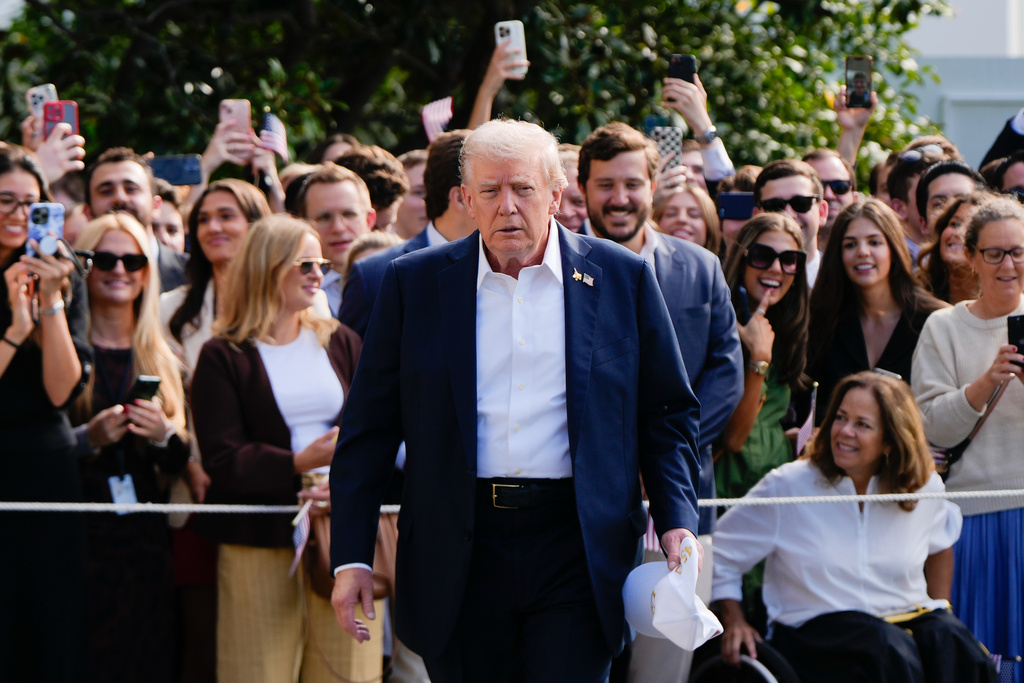 Government shutdown draws closer as congressional leaders head to the White House