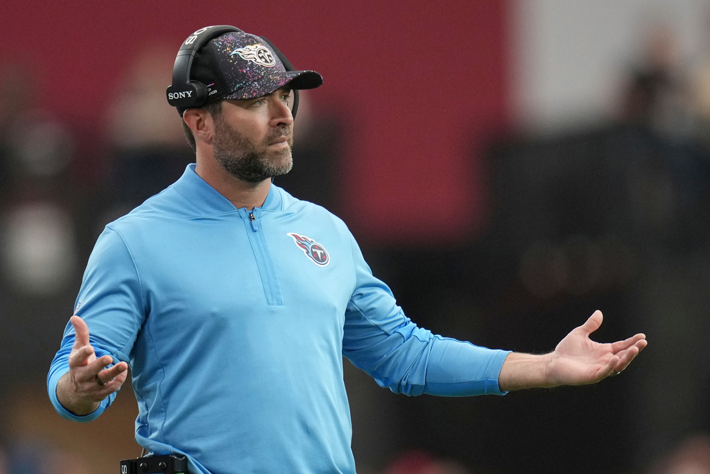 Titans fire coach Brian Callahan after 4-19 record and 1-5 start to second season Titans fire coach Brian Callahan after 4-19 record and 1-5 start to second season