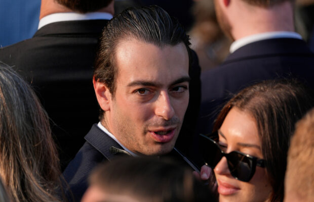 Trump pick to lead federal watchdog agency withdraws after offensive text messages were revealed Trump pick to lead federal watchdog agency withdraws after offensive text messages were revealed