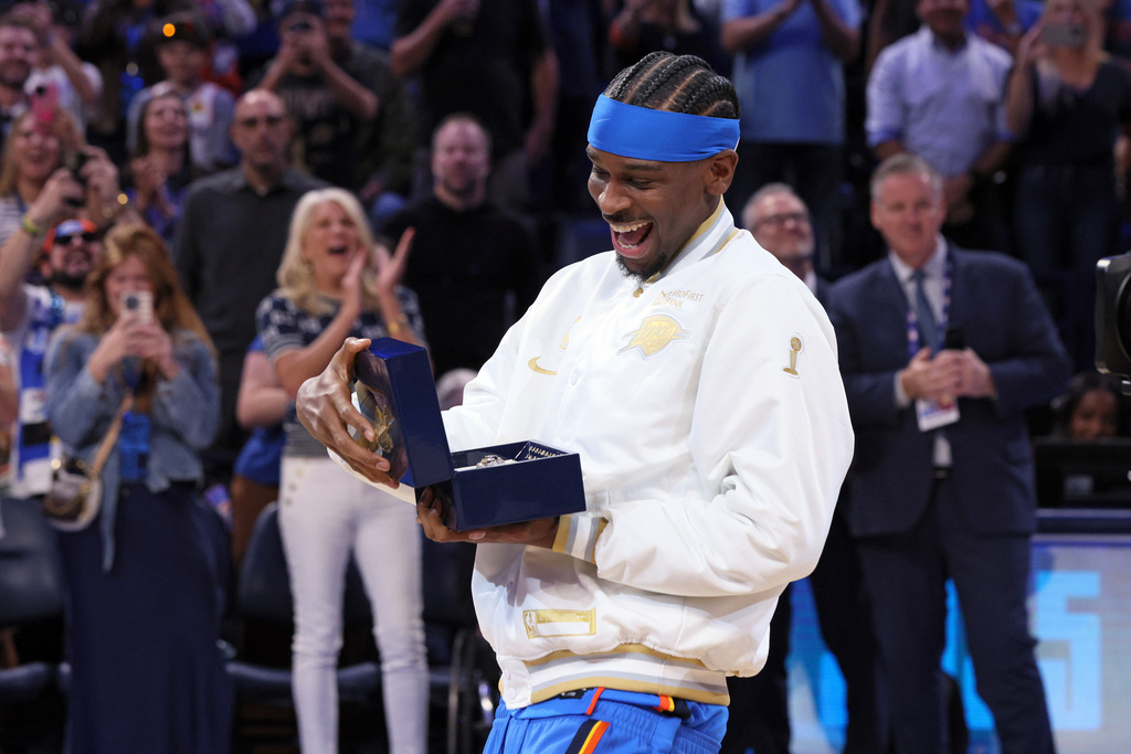 Thunder receive NBA championship rings, raise banner before season opener against Rockets Thunder receive NBA championship rings, raise banner before season opener against Rockets