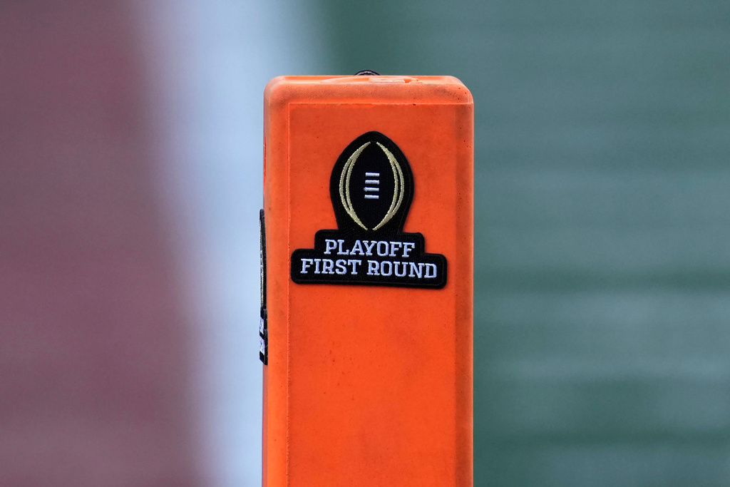 College Football Playoff opens with 1 game Dec. 19 and 3 more on Dec. 20; TV and kickoff times set College Football Playoff opens with 1 game Dec. 19 and 3 more on Dec. 20; TV and kickoff times set