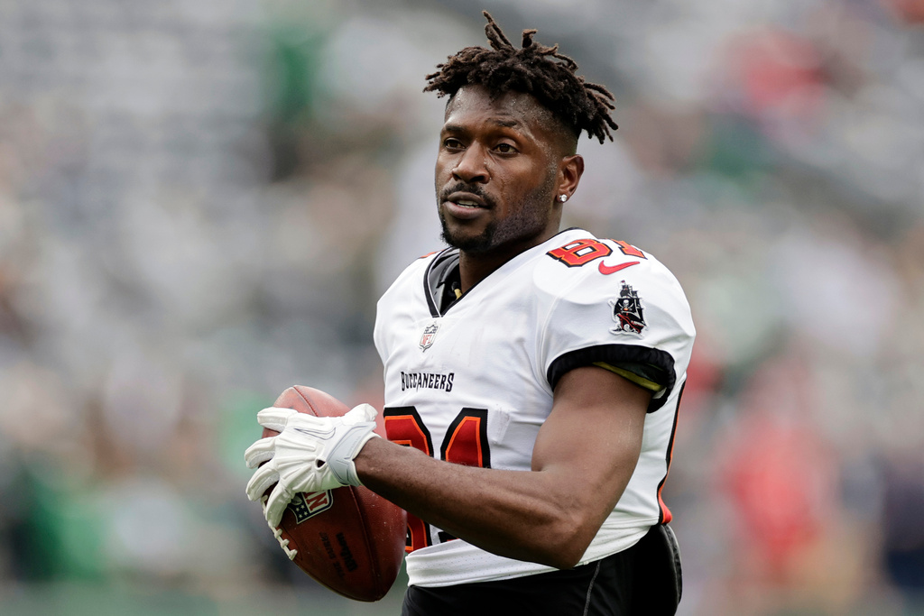 Ex-NFL star Antonio Brown arrested on attempted murder charge in Miami shooting Ex-NFL star Antonio Brown arrested on attempted murder charge in Miami shooting