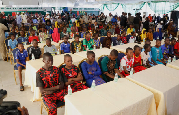 100 schoolchildren abducted in Nigeria are released but more are still held