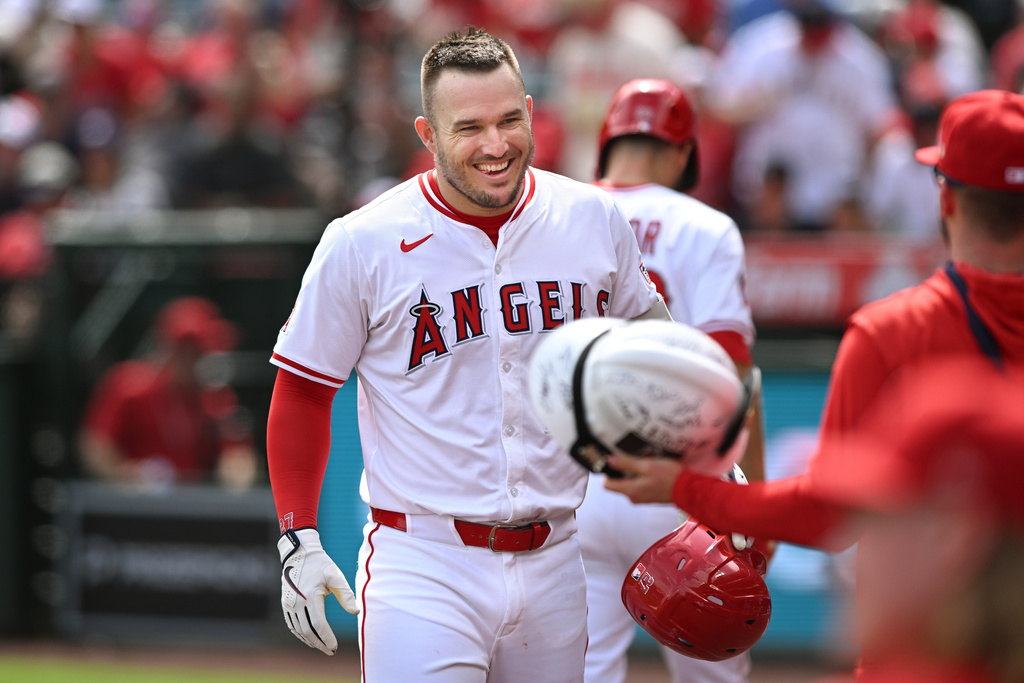 Mike Trout remains in the mix for Team USA in the World Baseball Classic, but questions linger Mike Trout remains in the mix for Team USA in the World Baseball Classic, but questions linger
