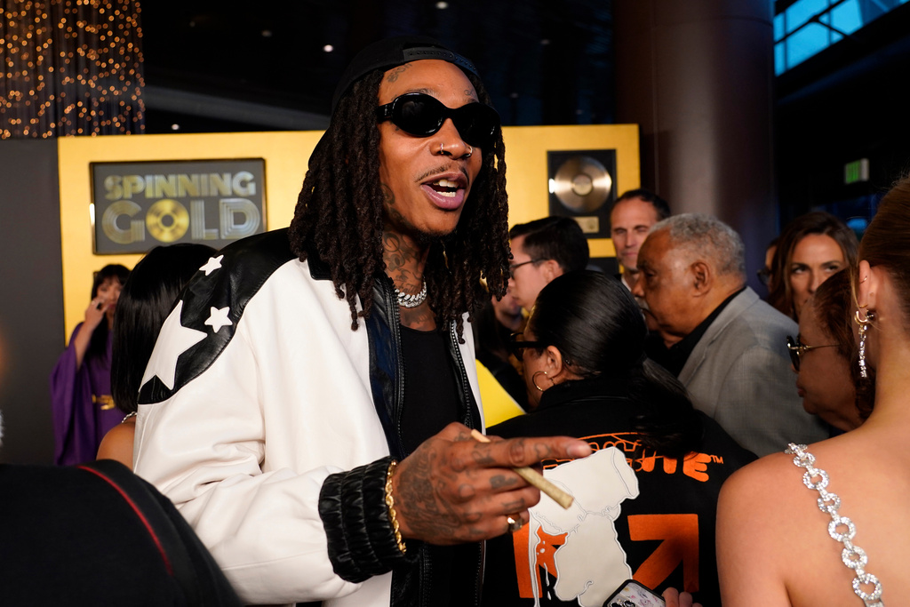 Romanian court sentences US rapper Wiz Khalifa to 9 months for drug possession Romanian court sentences US rapper Wiz Khalifa to 9 months for drug possession