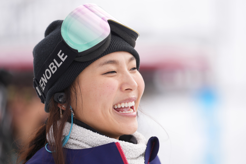Chloe Kim on deck for chance at third straight Olympic gold