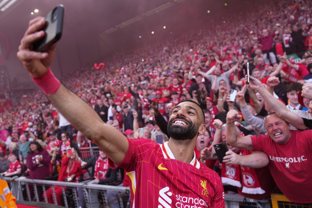 Mohamed Salah to leave Liverpool at end of the season after 9 years with club