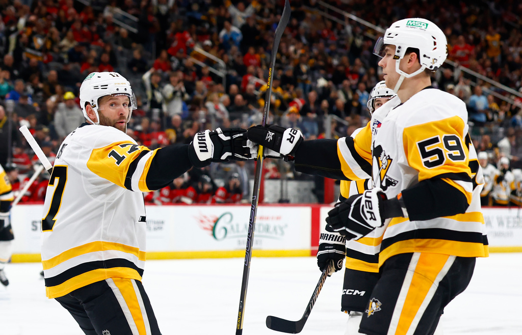 Pittsburgh Penguins clinch a playoff spot, ending their 3-year drought
