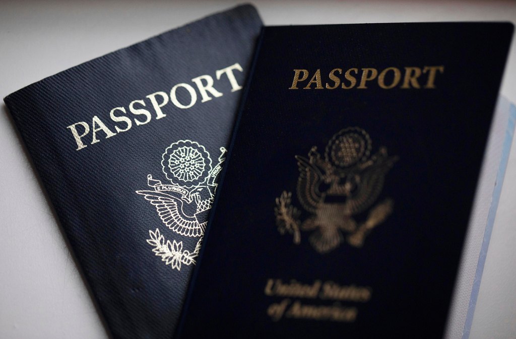 US will start revoking passports for thousands of parents who owe child support, AP learns