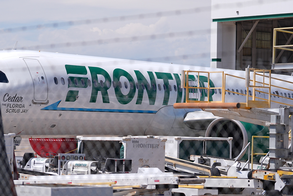 Denver airport security missed trespasser who was killed by plane on runway