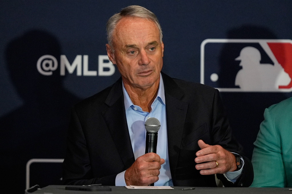 MLB owners have proposed a salary cap for the first time since baseball’s 1994-95 strike MLB owners have proposed a salary cap for the first time since baseball’s 1994-95 strike