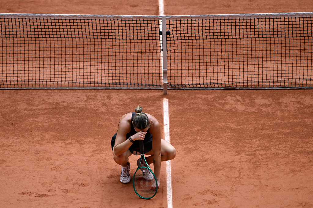 Top-ranked Aryna Sabalenka: ‘just want to quit tennis’ after French Open quarterfinal defeat