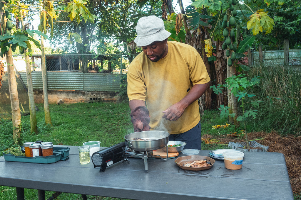 Why eat junk on a camping trip? Tips and recipes for nutritious food on the trail