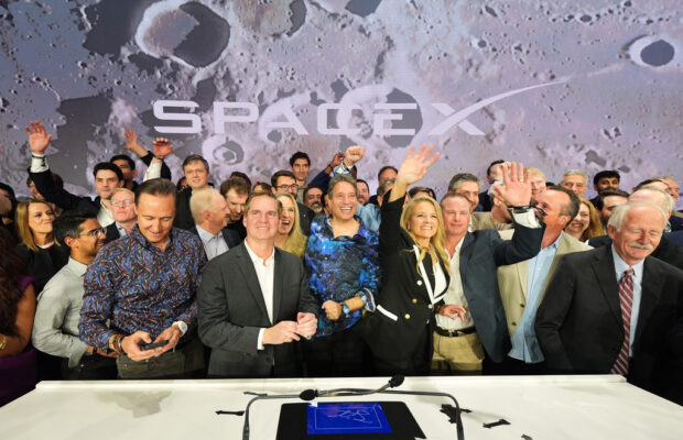 SpaceX stock soars in debut and makes Elon Musk the first trillionaire SpaceX stock soars in debut and makes Elon Musk the first trillionaire