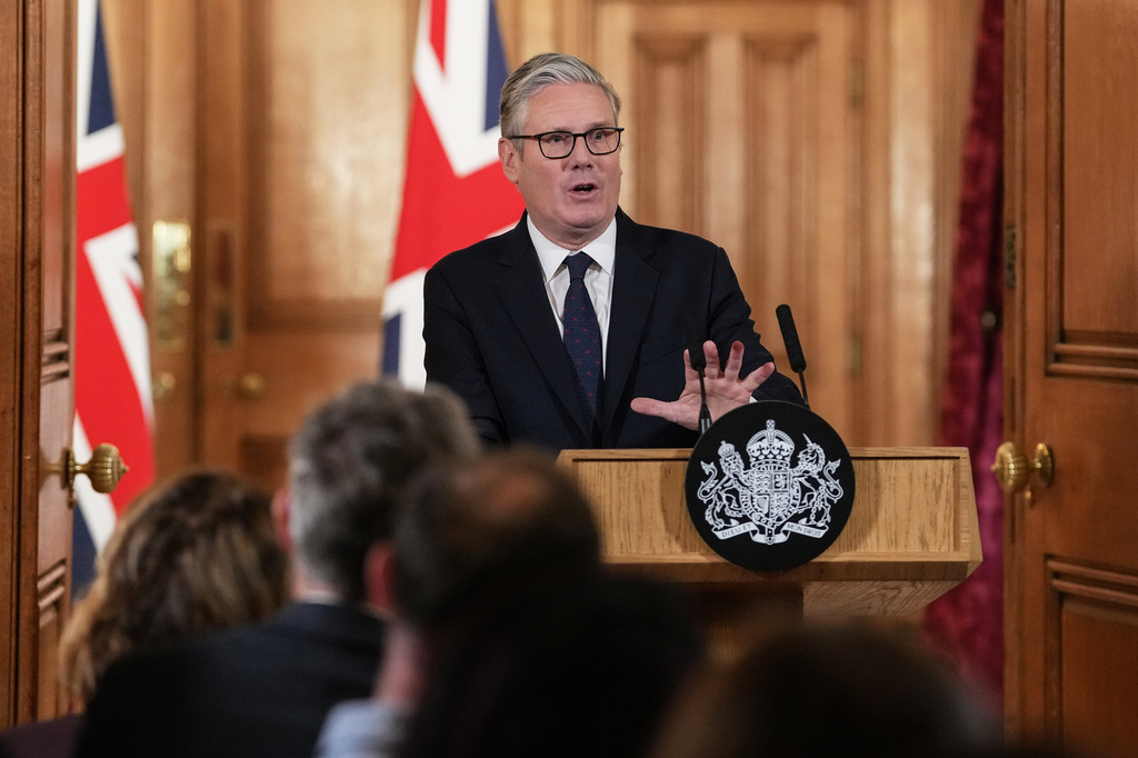 UK bans under-16s from using social media apps including TikTok and YouTube UK bans under-16s from using social media apps including TikTok and YouTube