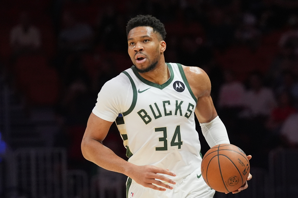Giannis Antetokounmpo getting traded to Heat in blockbuster deal, AP source says Giannis Antetokounmpo getting traded to Heat in blockbuster deal, AP source says