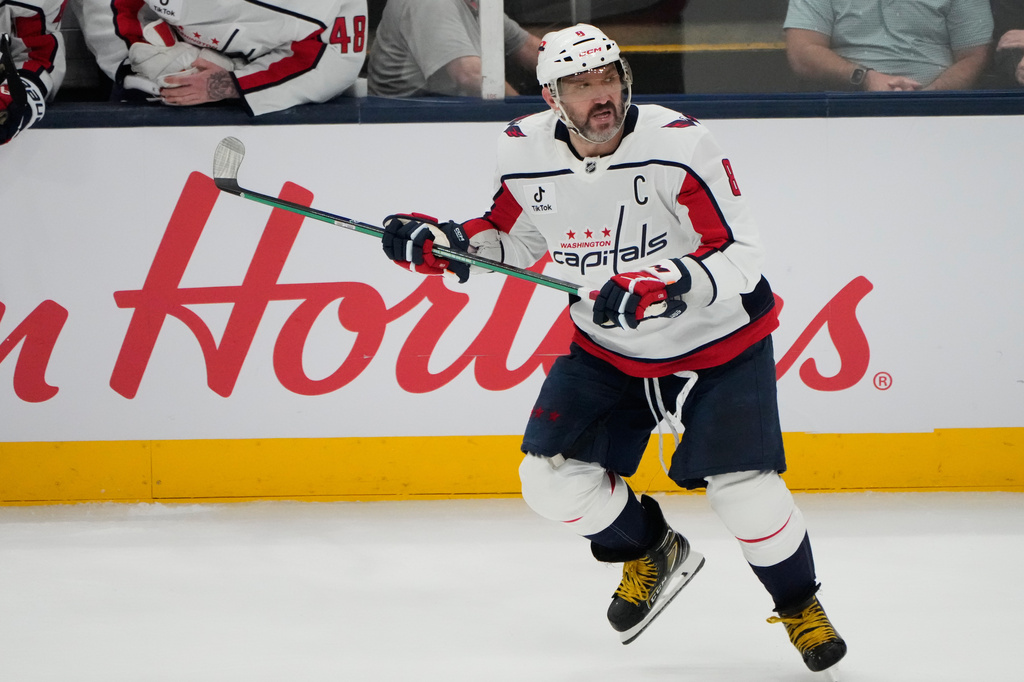 Alex Ovechkin declares ‘I’m back!’ and re-signs with Capitals to return for a 22nd NHL season Alex Ovechkin declares ‘I’m back!’ and re-signs with Capitals to return for a 22nd NHL season