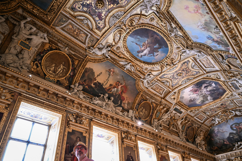 Louvre reopens Apollo Gallery after a brazen heist, but no jewels are on display Louvre reopens Apollo Gallery after a brazen heist, but no jewels are on display
