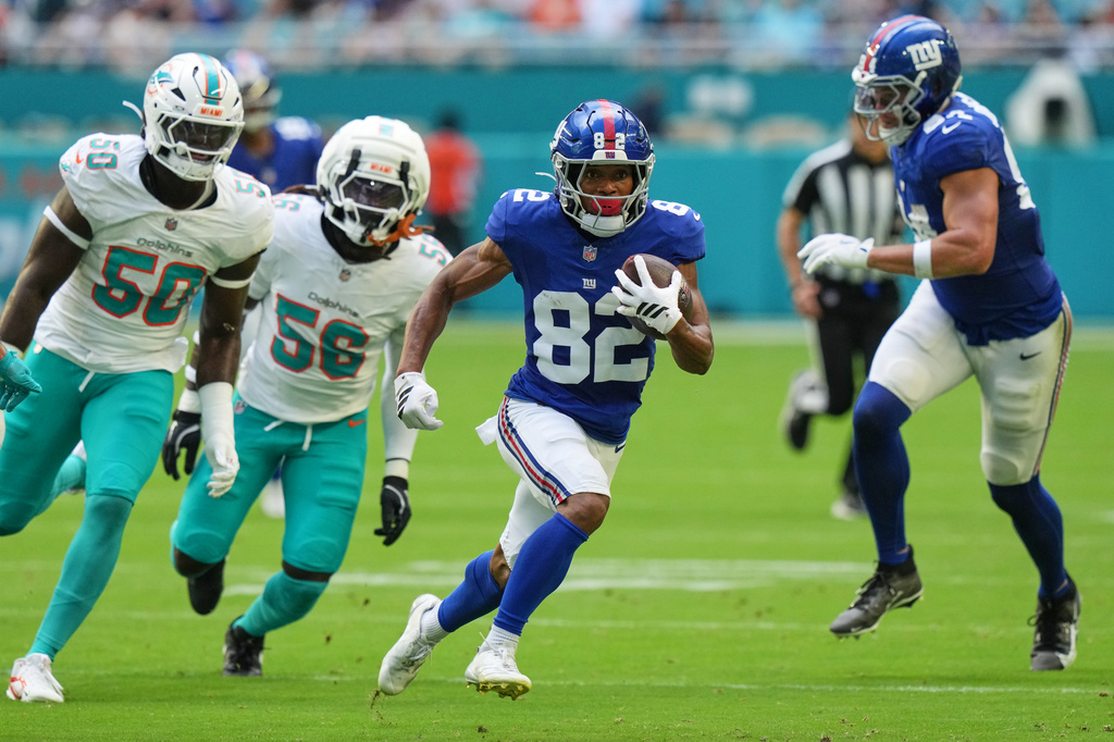Giants receiver Calvin Austin is out for the season with a torn ACL, AP source says Giants receiver Calvin Austin is out for the season with a torn ACL, AP source says