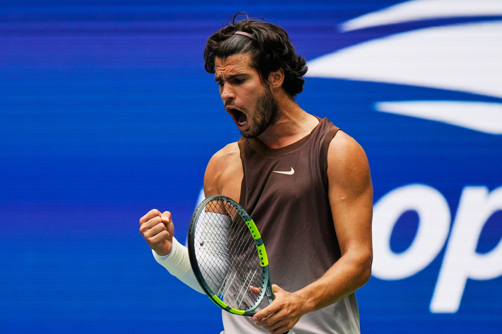 Carlos Alcaraz returns to the US Open with a victory, Aryna Sabalenka also wins her first match