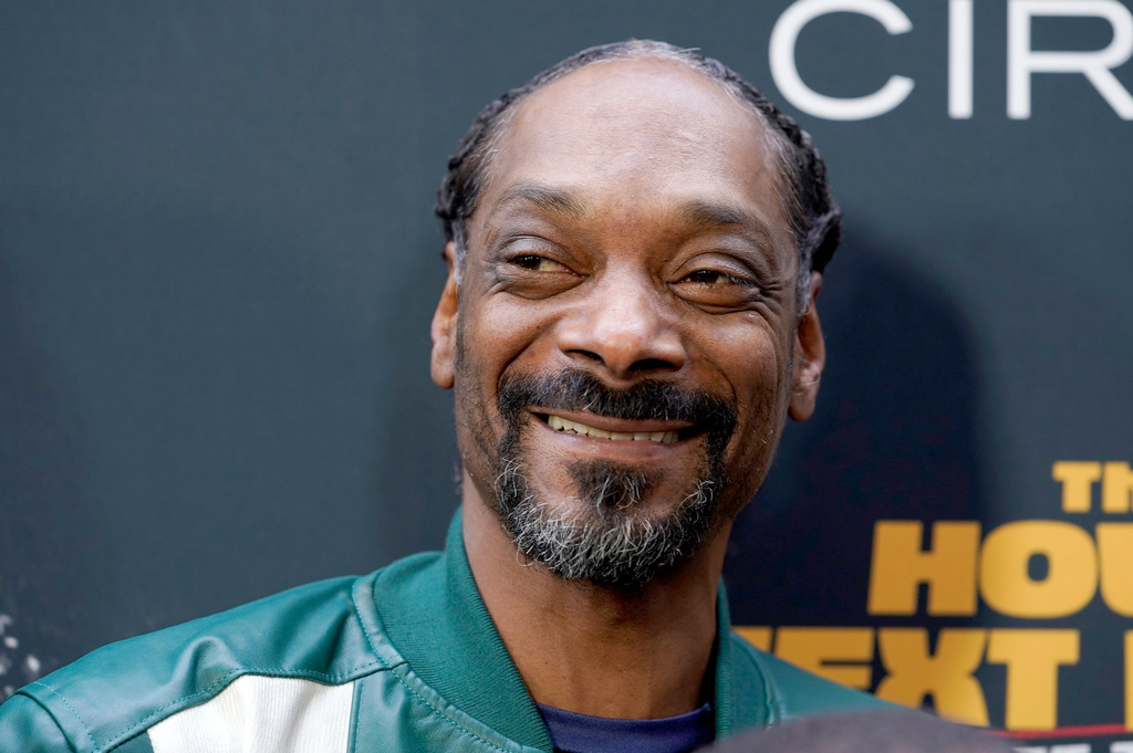 Snoop Dogg brings the VMAs back to Los Angeles as host for Sept. 27 show