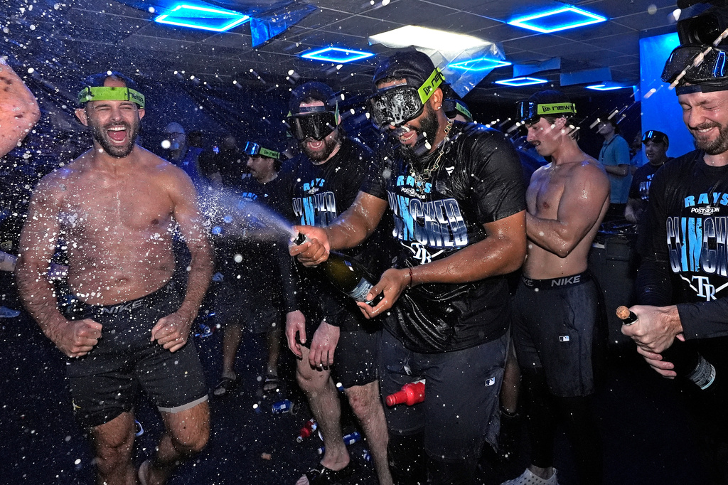 Resetting the AL and NL postseason races with 2 weeks left in the regular season Resetting the AL and NL postseason races with 2 weeks left in the regular season