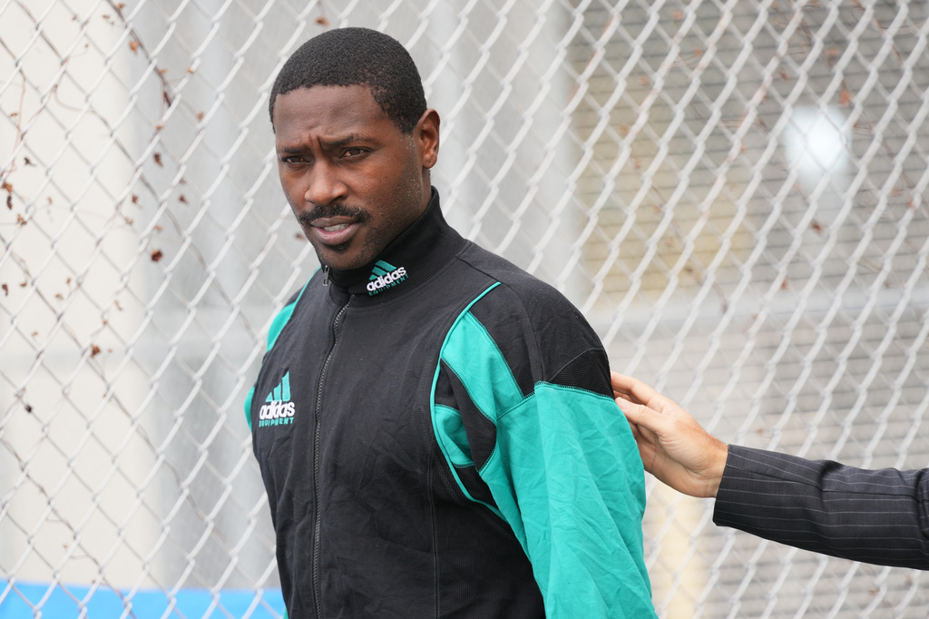 Ex-NFL star Antonio Brown to accept plea deal on attempted murder charge, his lawyer says Ex-NFL star Antonio Brown to accept plea deal on attempted murder charge, his lawyer says