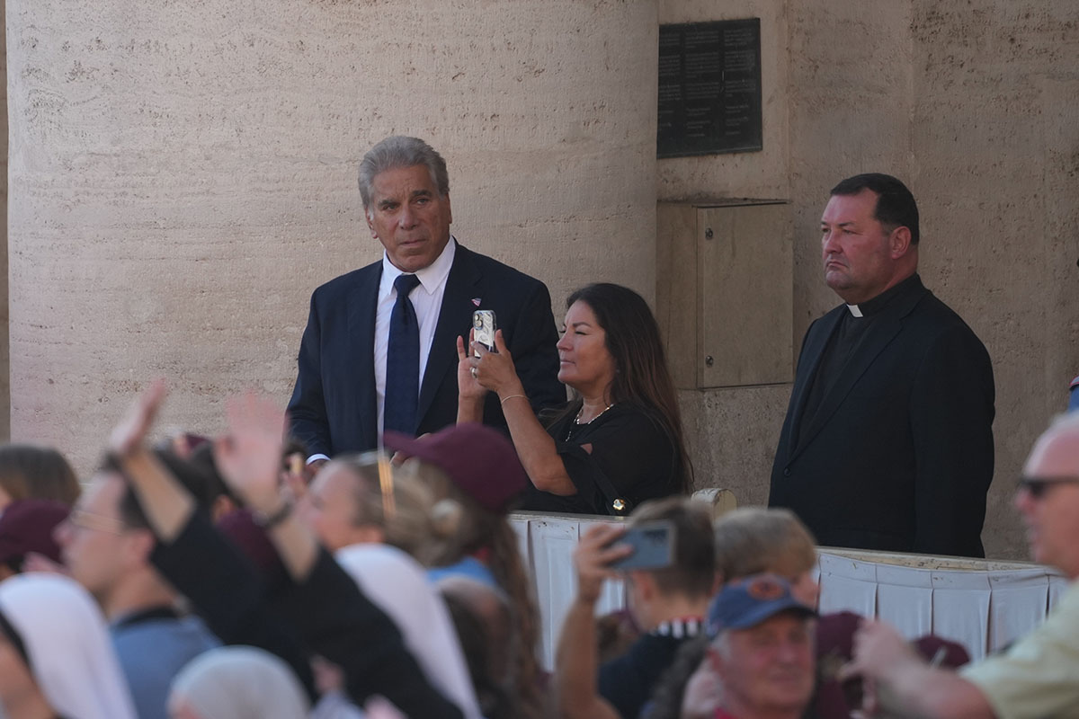 Hulk star Lou Ferrigno fulfills childhood dream meeting with Pope Leo XIV Hulk star Lou Ferrigno fulfills childhood dream meeting with Pope Leo XIV