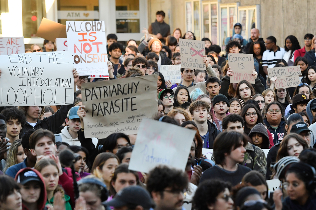 Cornell suspends fraternity parties, gives state police role in investigating campus assault reports Cornell suspends fraternity parties, gives state police role in investigating campus assault reports