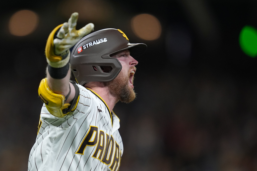 Padres avoid elimination, beat Brewers 4-3 in NLDS Game 3 with Cronenworth’s HR, King’s relief Padres avoid elimination, beat Brewers 4-3 in NLDS Game 3 with Cronenworth’s HR, King’s relief