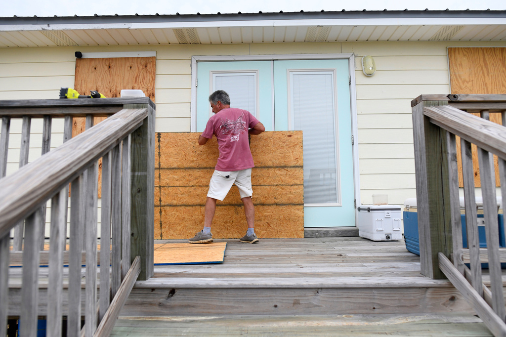 Isaias strengthens into a dangerous Category 3 hurricane on track toward the US Gulf Coast