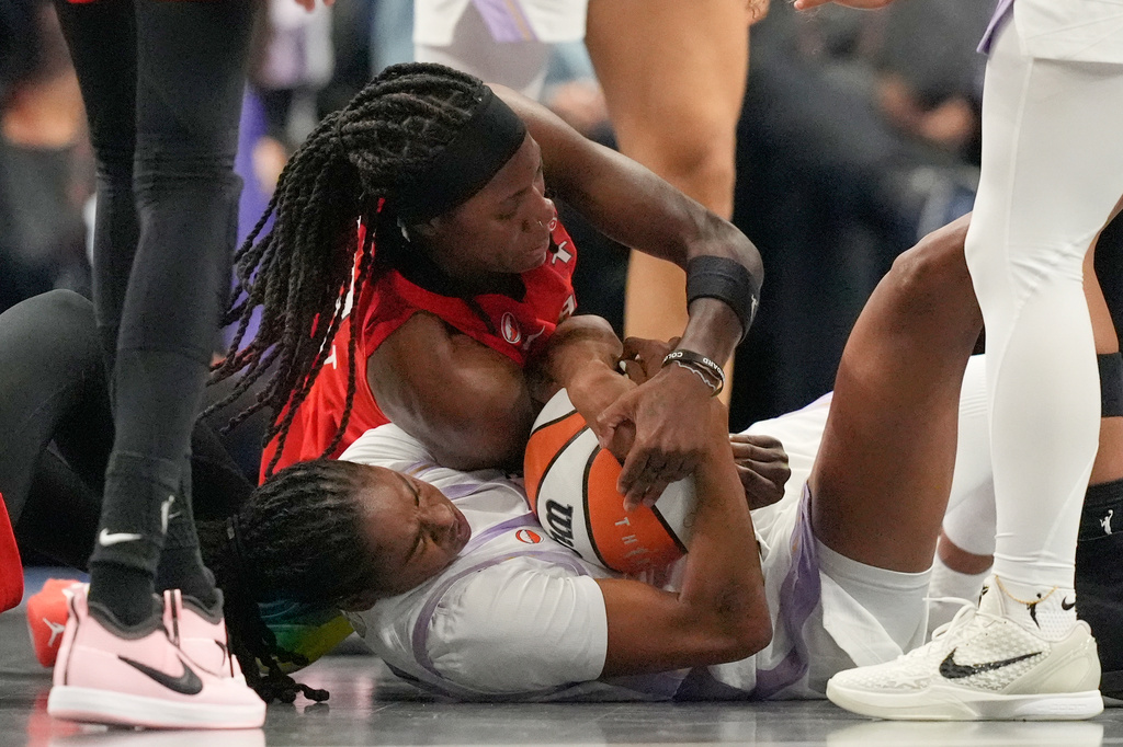 Gray scores 23 points to help hot-shooting Dream beat Valkyries 80-69 to force Game 7 of WNBA Finals Gray scores 23 points to help hot-shooting Dream beat Valkyries 80-69 to force Game 7 of WNBA Finals